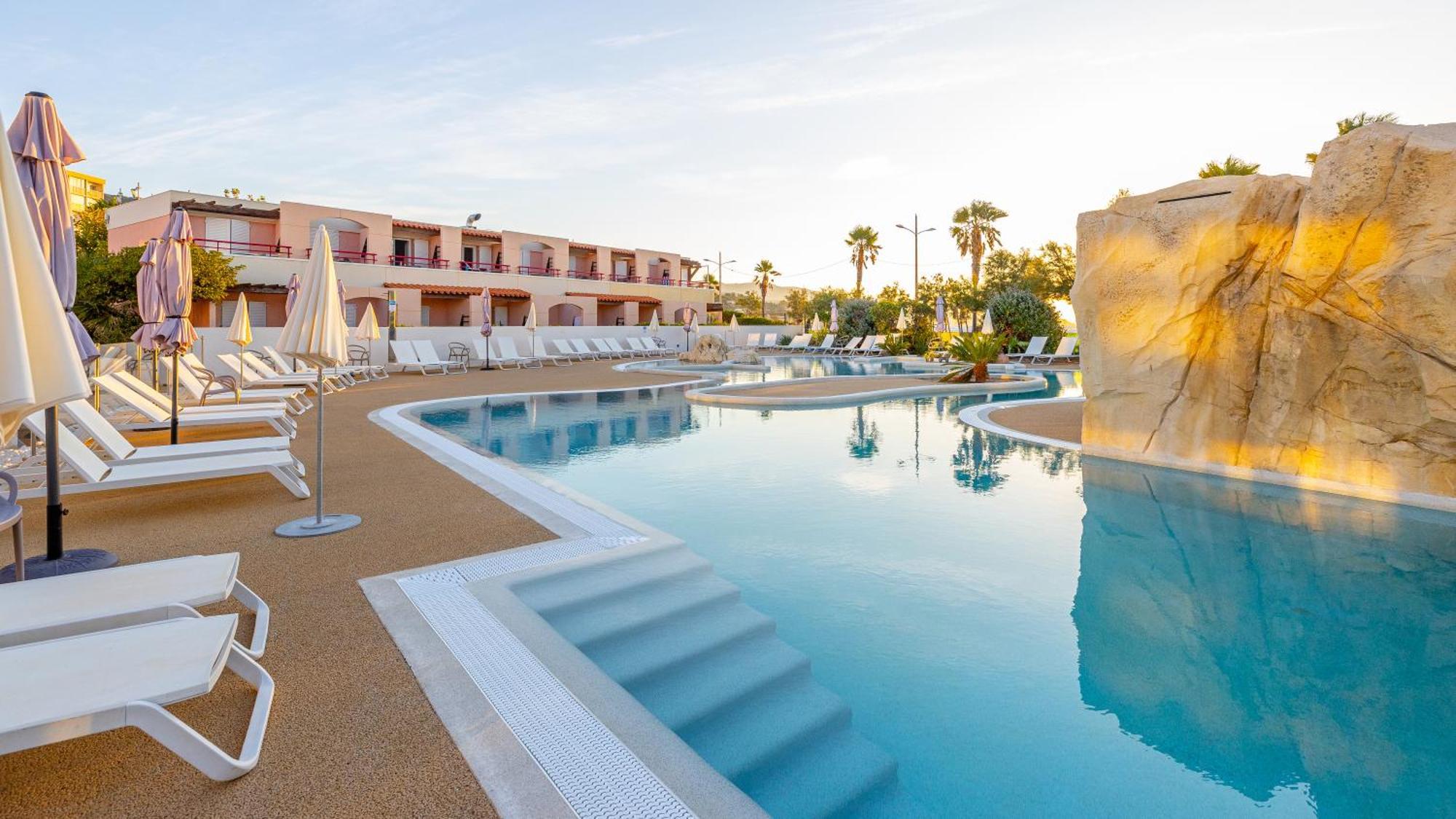 Kaliope Hotel & Residence By Oustal Del Mar Le Lavandou Exterior photo