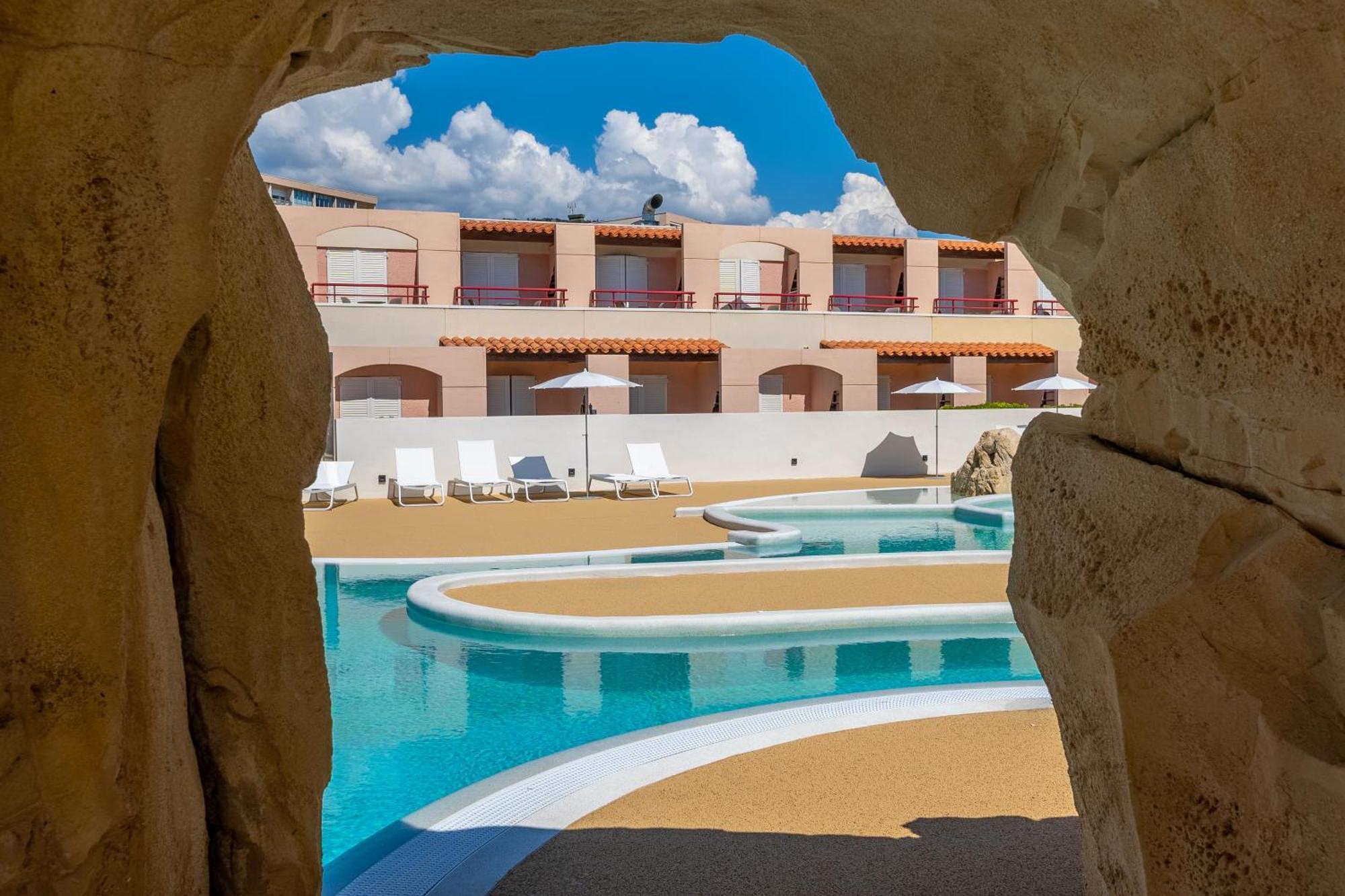Kaliope Hotel & Residence By Oustal Del Mar Le Lavandou Exterior photo